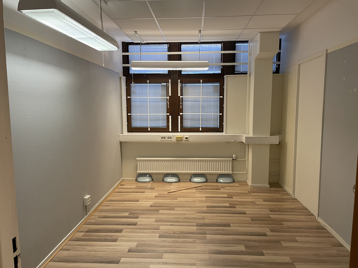 Rum i kontorslokal på Vaktelvägen 2